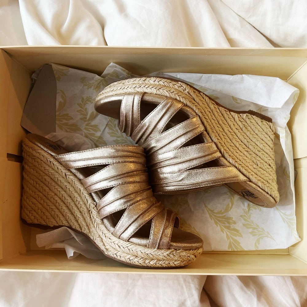 Sofft Gold Straw Open Toed Wedges High Heel Sandals